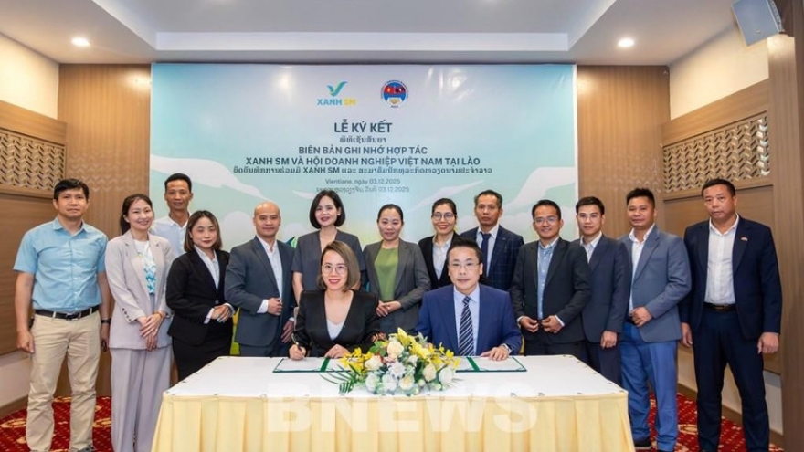Vietnamese firm seals partnership to expand green transport services in Laos